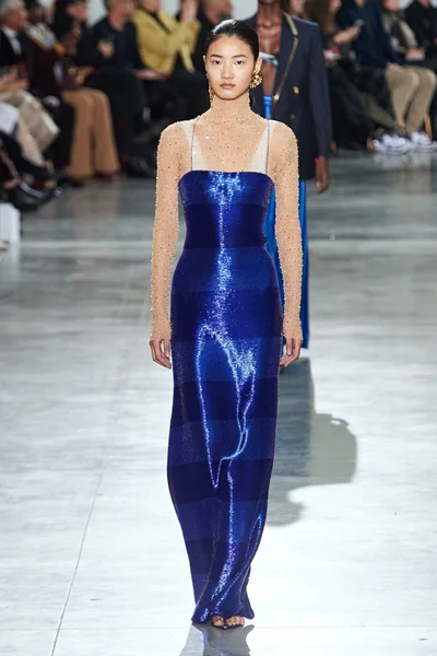 Look 25